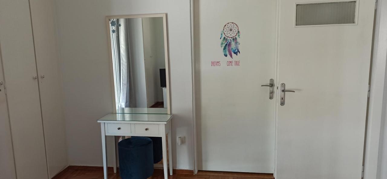 Chris'S Athens Home In The Center Of Everything מראה חיצוני תמונה